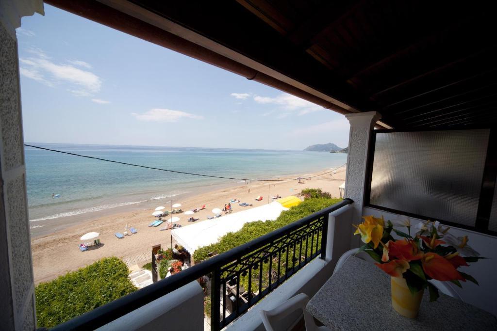 Dandidis Seaside Pension آغيوس غوذيوس المظهر الخارجي الصورة